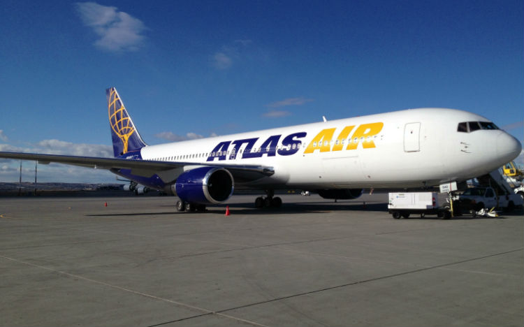 Boeing y Atlas Air convertirán aviones de pasajeros a cargueros